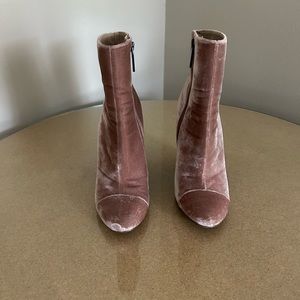 Kendall & Kylie velvet block heel booties